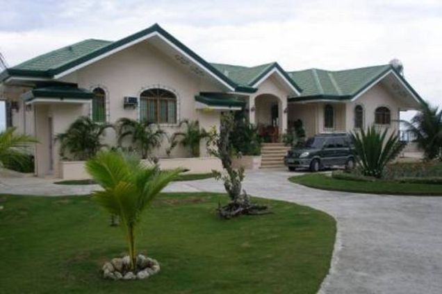 Beautiful Beach House For Sale In Oslob, Cebu City