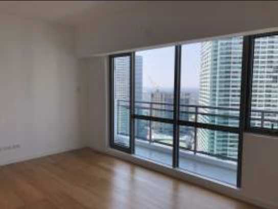 1BR Condominium with balcony Sutherland Tower 1, Acqua Private Residences