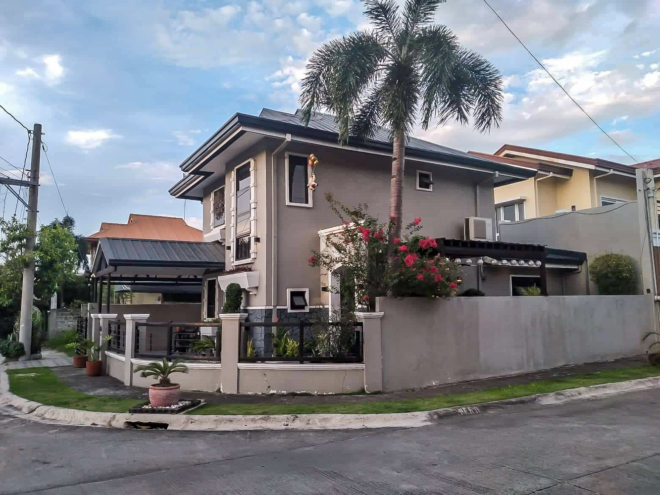 2 Storey Corner House and Lot For Sale in Jubilation West,Biñan Laguna